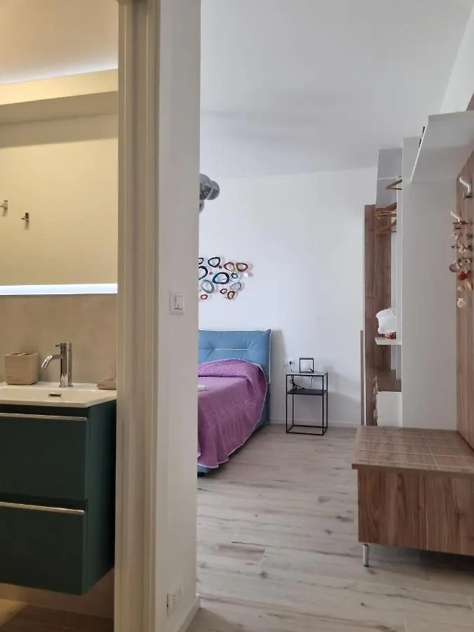 Sea View Apartment With Swimming Pool Lido di Jesolo Italy
